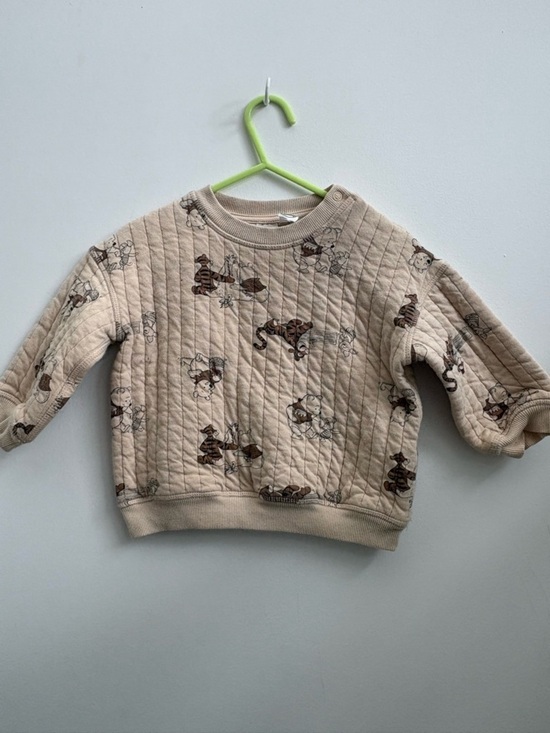 H&M Other - H&M Winnie the Pooh Quilted Sweatshirt 12–18M Neutral Baby Pullover